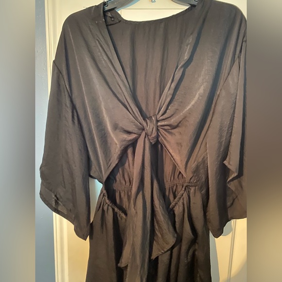 Romper - Picture 2 of 4